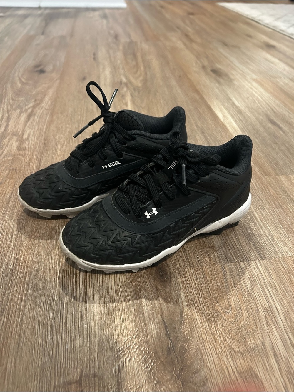 Under Armour Kids Black Cleats